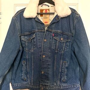 Levi’s women’s XL ex boyfriend trucker jean coat.